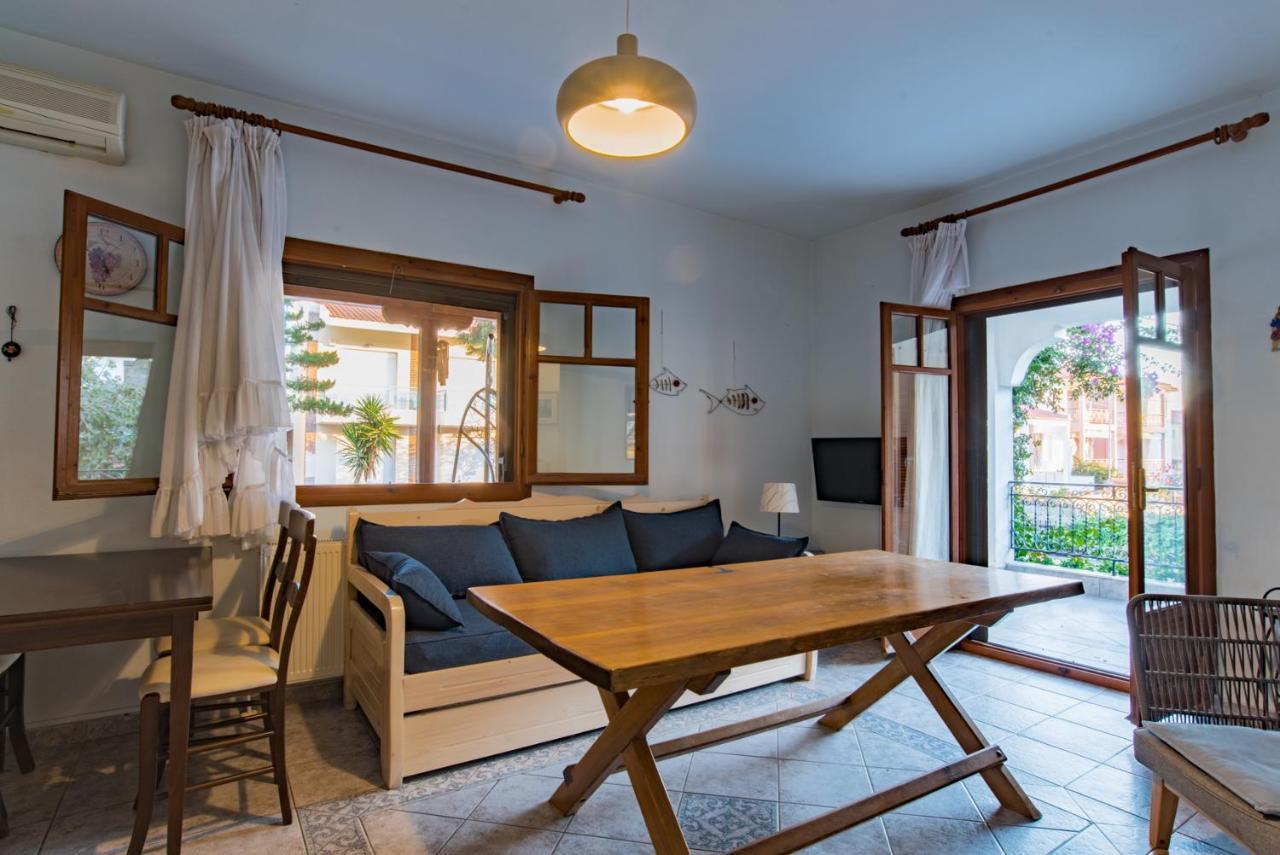 Seasidelongo Houses 1 Min From The Beach Of Nikiti Zewnętrze zdjęcie